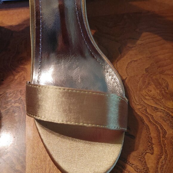 Cape Robbin Satin Open Toe Ankle Cuffed Stiletto Sandal Olive - Picture 5 of 7